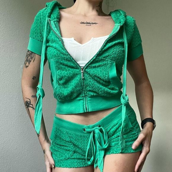 RARE VTG Juicy Couture 2 piece bright green hearts terrycloth cropped trackset